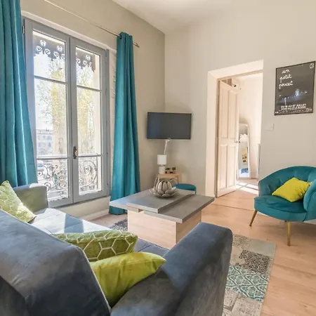 Fiora - Welkeys Apartment